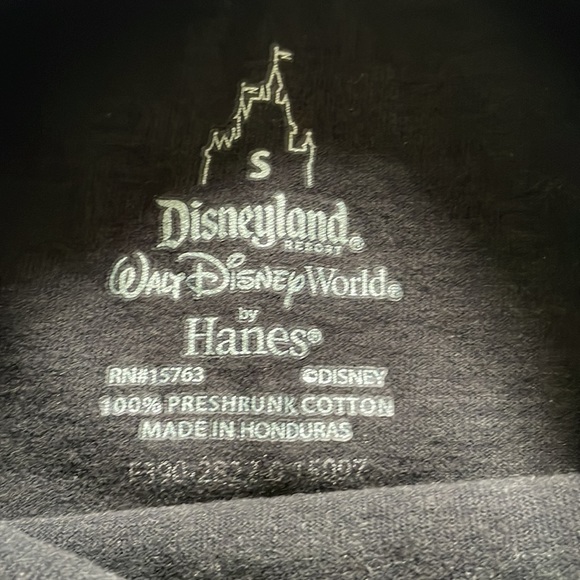 Disney Pirates of the Caribbean black & brown short sleeve t-shirt. Size small - Picture 4 of 6